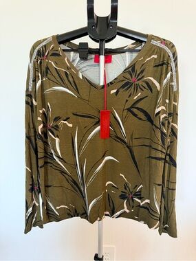 Jennifer Lopez Olive Green Floral V-Neck Long Sleeve Top